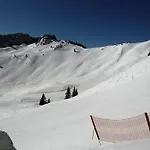 4 Stanzach