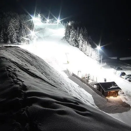 4 Διαμέρισμα *