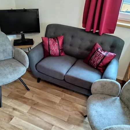 Διαμέρισμα 4 *