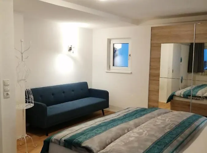 Apartment 4 *